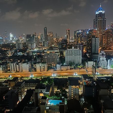 Affordable Serviced Apartments In Nana Omni Tower - Prime Sukhumvit Location Bangkok Exterior photo
