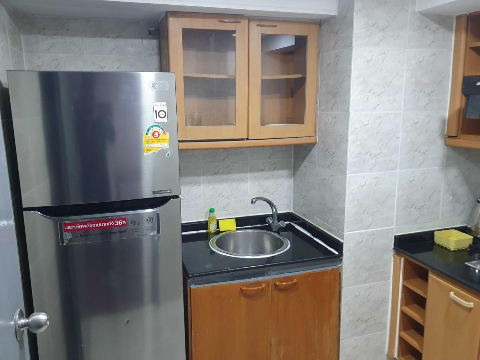 Affordable Serviced Apartments In Nana Omni Tower - Prime Sukhumvit Location Bangkok Exterior photo
